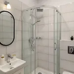 June A Apartman *